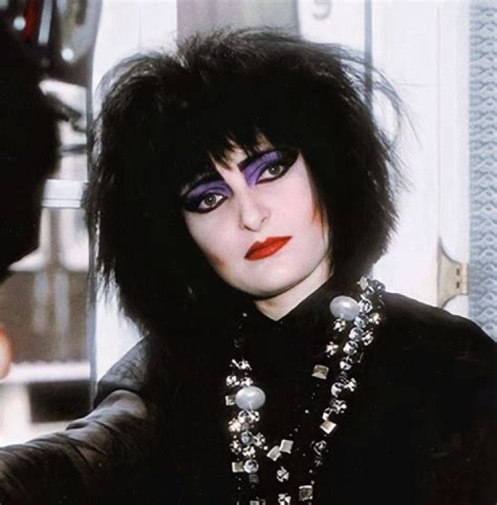 Siouxsie Sioux without makeup - SnapVibe