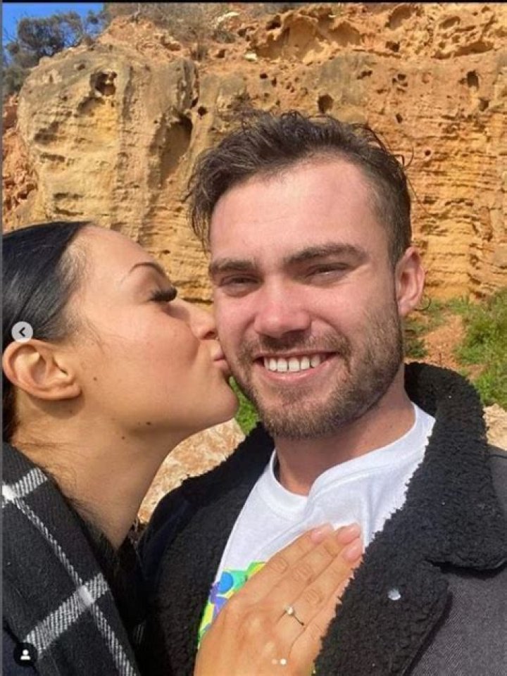 Who is Calum Von Moger girlfriend?